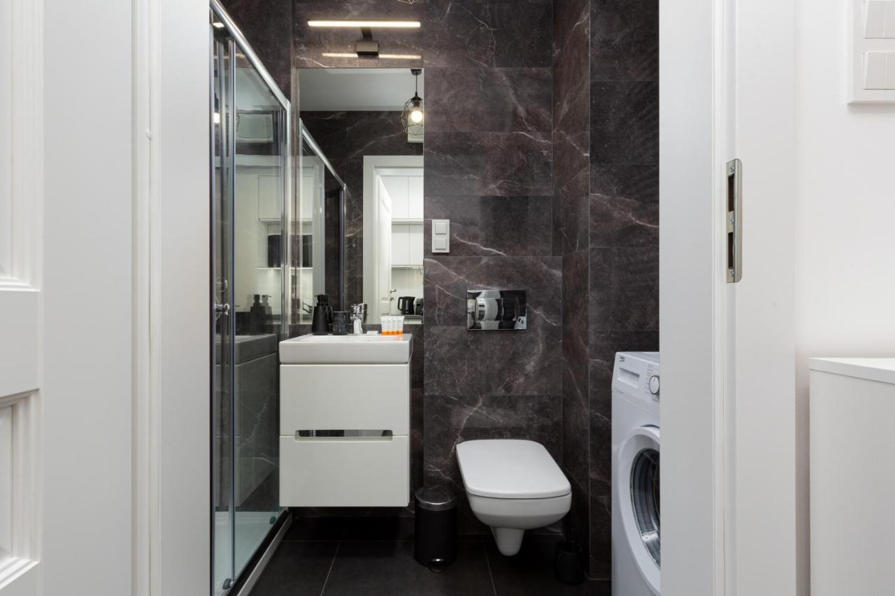 Elegancki Apartment Z Parkingiem By Noclegi Renters Varsó Kültér fotó